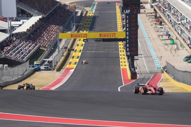 Hűtőmellényeket használhatnak a pilóták Austinban