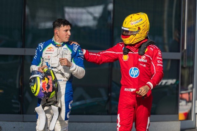  és  - Hadjar: Unózás a példakép Hamiltonnal, de a pályán „nincs barátság”