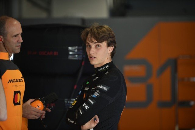  és  - Herbert szerint Piastri idegei repedeznek a Norris-incidens után