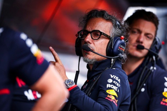  és  - Mekies: "Ha valaki Verstappen győzelmi esélyei iránt érdeklődik, az keresse Toto Wolffot"