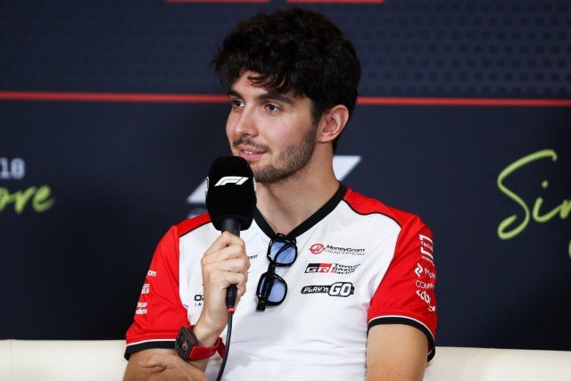  - Ocon az iskolai nehézségekről: „Az igazgatóm azt mondta, hagyjam abba a versenyzést”