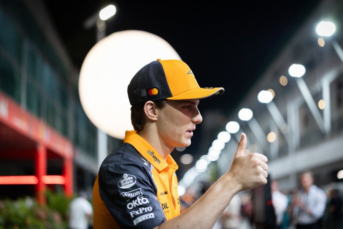  és  - Őszinte vallomás: Ezt csinálja Piastri minden verseny után!