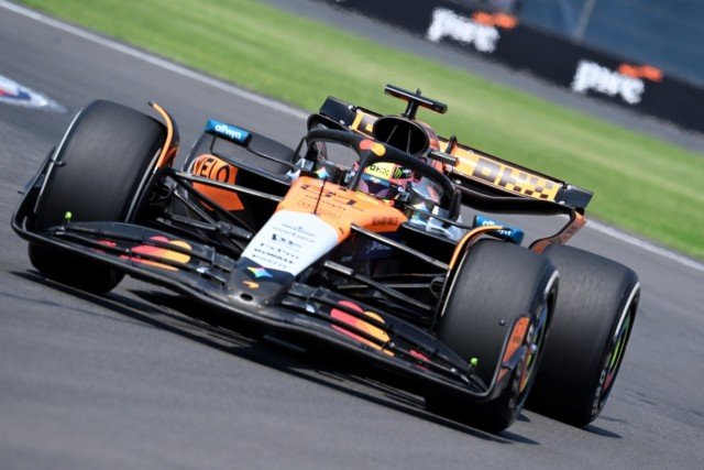 Vasárnapi motorsport-program: Mexikói Nagydíj az F1-ben, Maláj Nagydíj a MotoGP-ben, óraállítás!