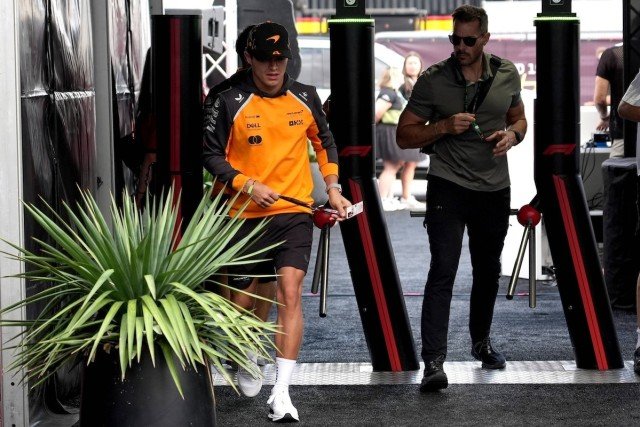  és  - Norris szerint nagy hátrány, hogy vakon kell nekivágnia a McLarennel az Amerikai Nagydíjnak