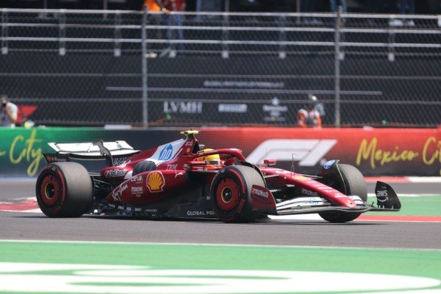  és  - A Ferrari-főnök reagált: kemény büntetést kapott Hamilton!