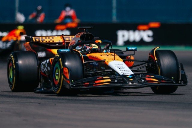  és  - Megmagyarázta a McLaren Piastri gyenge időmérős teljesítményének okát