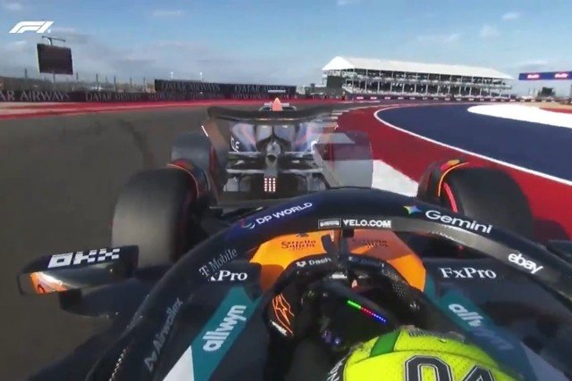  és  - Látványos videón a Red Bull és a McLaren austini időmérős párbaja