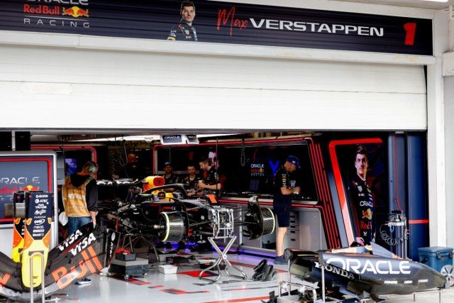  és  - Továbbra is megy az adok-kapok Verstappen motorcseréje körül, miközben az FIA még hallgat