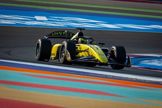 F2: Martins húzta be a katari főfutamot, de Fornaroli lett az új bajnok