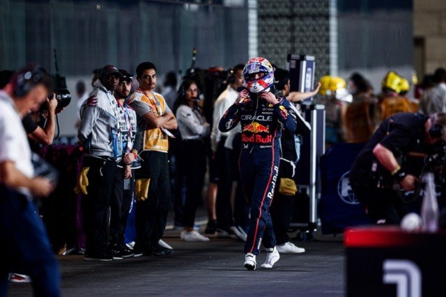  és  - Verstappen szerint túlélőüzemmód vár rá Katarban, nagyon küzd az RB21 egyensúlyával