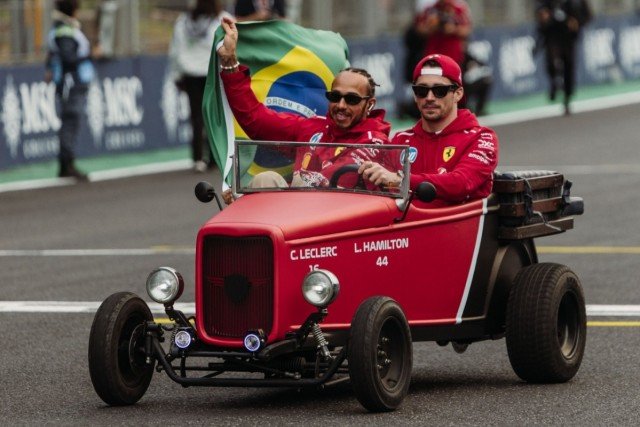 ÉLŐ F1-ES KÖZVETÍTÉS: Brazil Nagydíj - Futam (LIVE)