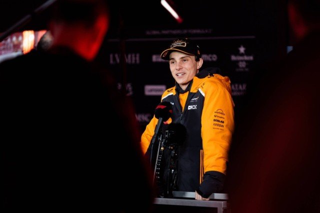  és  - Piastri azt állítja, fogalma sincs, hogyan került ki a vitatott Instagram-poszt