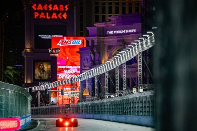  és  - Szabályszegés miatt vizsgálnak két F1-es csapatot - hivatalos!