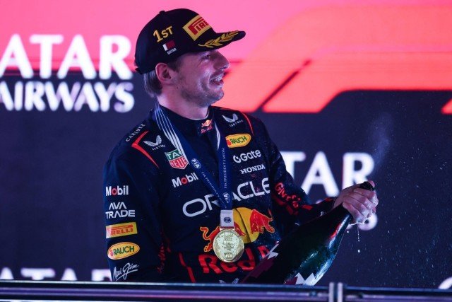 és - Verstappen nevetve reagált Zak Brown hasonlatára: „Hívjon csak nyugodtan Chucky-nak”