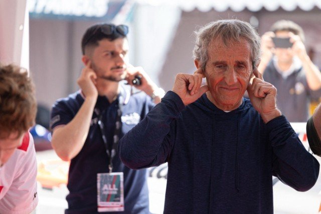 és - Prost gratulált Norrisnak, ugyanakkor Verstappent is méltatta Abu-Dzabiban
