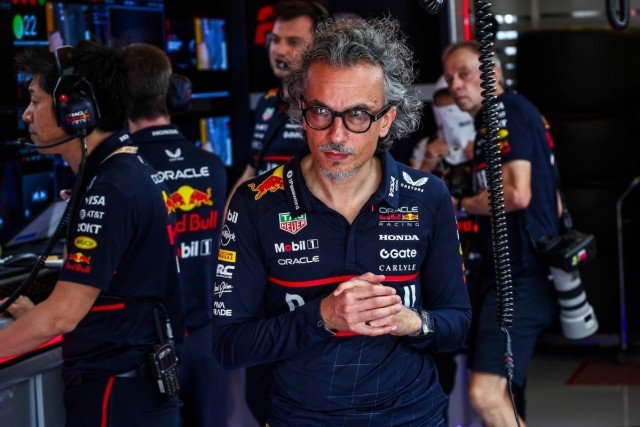  és  - A Red Bull máris pszichológiai nyomást gyakorol Norrisra és Piastrira