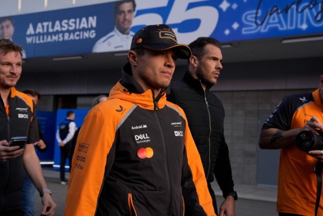  és  - Norris jobban teszi, ha összekapja magát, mert a történelem nagyon nem az ő oldalán áll