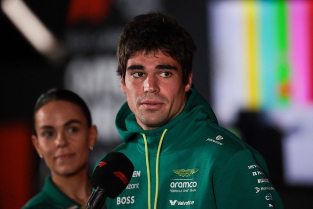  és  - Négy versenyző számára is utólag osztott ki büntetést az FIA