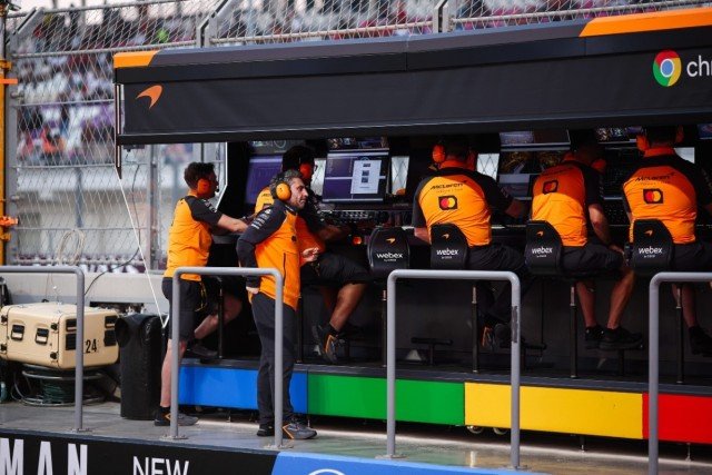  és  - McLaren: Továbbra sincs csapatutasítás, de ...