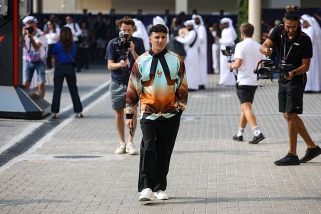 és - Hadjar sikeresen teljesítette első Red Bull-tesztjét Abu-Dzabiban (videó)
