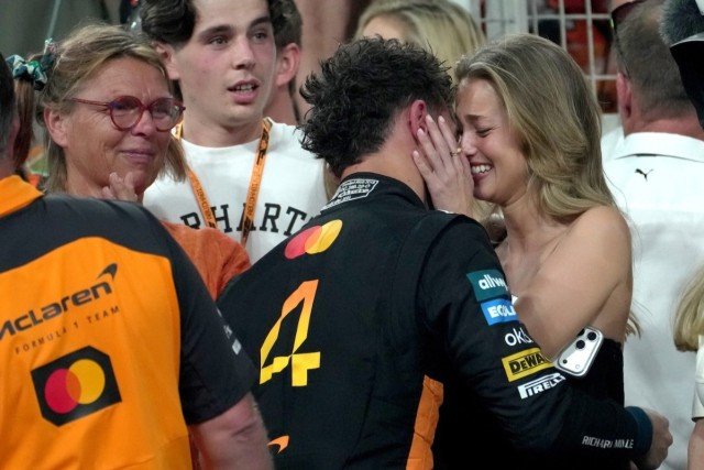  és  - Még a családja is észrevette – így változott meg Norris a vb-cím előtt!