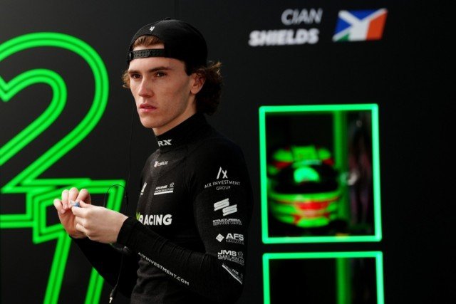 Egy F3-ban és F2-ben is nulla pontot szerző pilótát ültet be az Aston Martin Alonso helyére