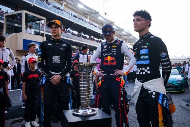  - Miért nem emelhette magasba Lando Norris az F1-es világbajnoki trófeát?