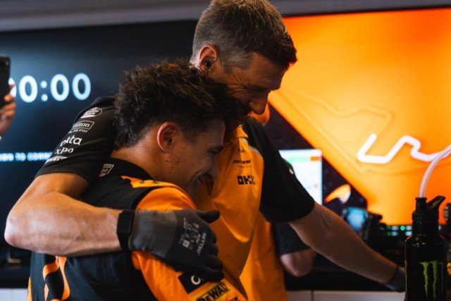  és  - Norris beszólt a médiának: „Írjatok, amit akartok, nem érdekel”