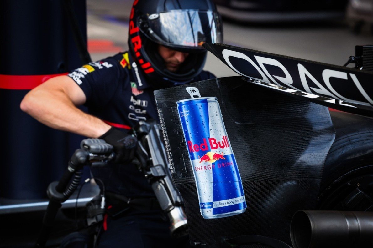 A Red Bull és a Ferrari fejlesztésekkel próbálja utolérni a McLarent Bakuban