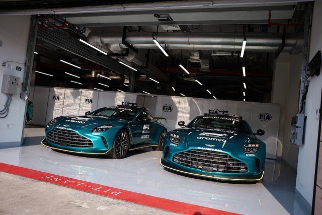Kiszáll az Aston Martin a biztonsági autós projektből