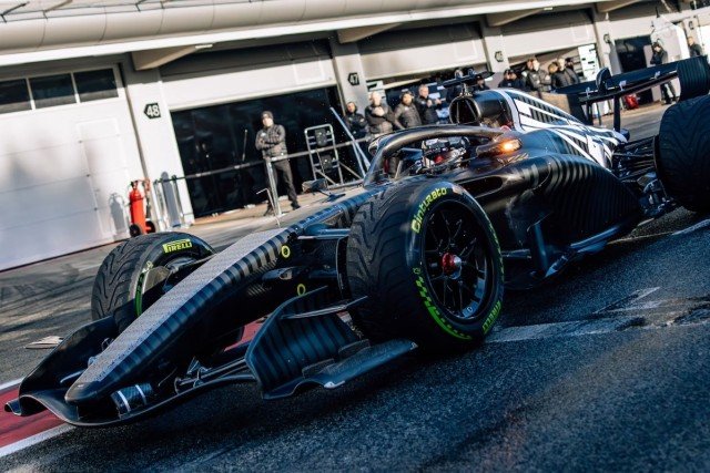 Meglepő újítás a 2026-os autókon: ezért kerültek „indexek” az F1-es visszapillantókra