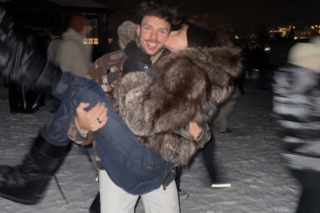 - Michael Schumacher-overállban síelt Gasly, hatalmas népharag zúdult a franciára (fotók)