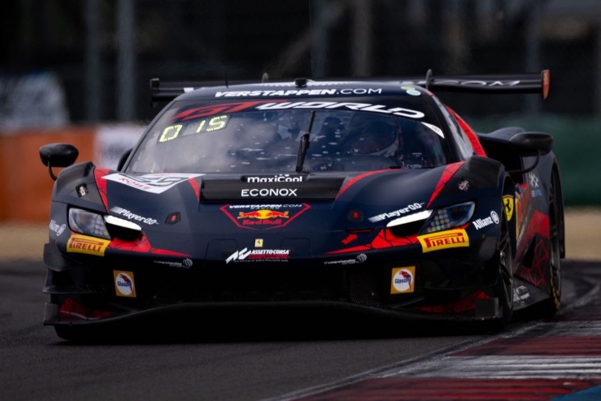  - Mindenki ingyenesen nézheti Verstappen nürburgringi próbálkozását - mutatjuk, hogyan