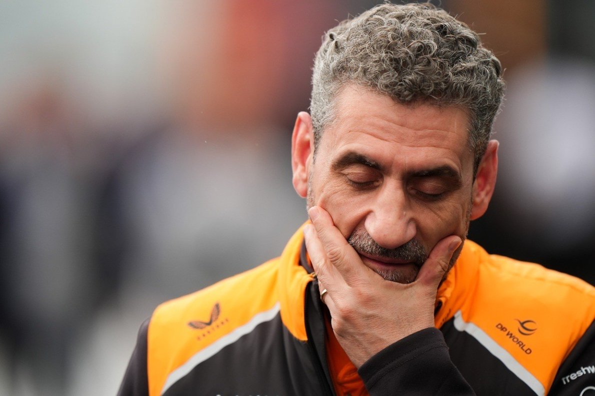  és  - A korábbi F1-es pilóta keményen bírálta a McLaren azeri teljesítményét