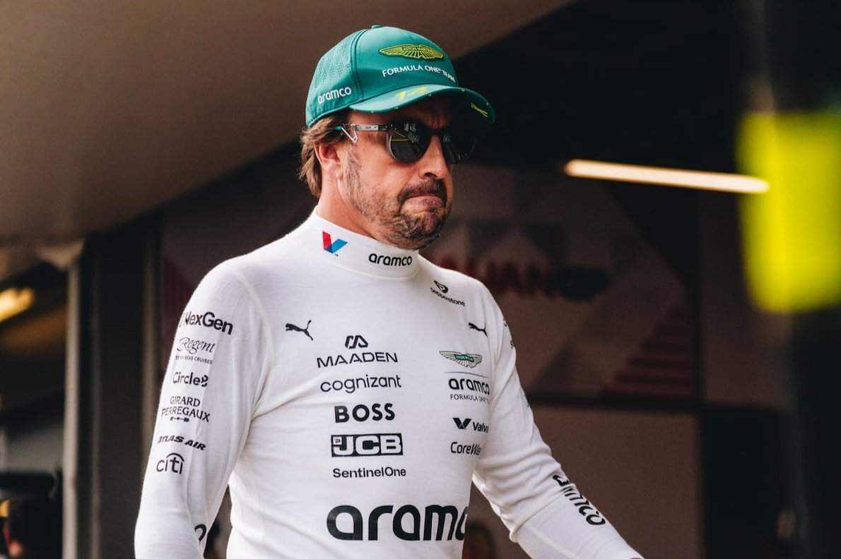  - Alonso a balszerencséjéről: “Ha elől vagyok, jön a káosz, ha hátul, akkor meg semmi sem történik”
