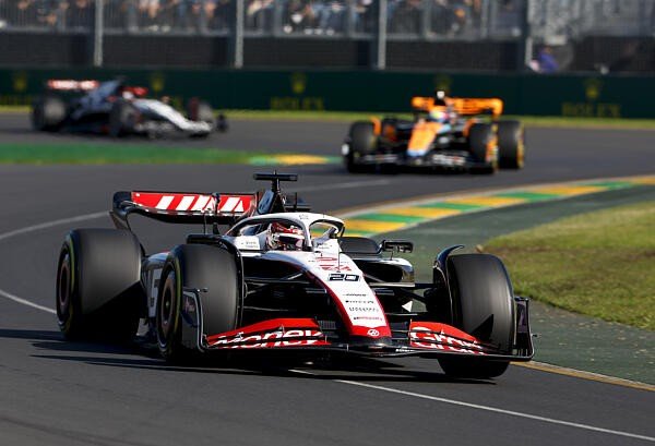 Majdnem tragikus vége lett Magnussen balesetének Ausztráliában