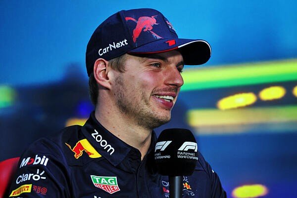  - Szimulátorral bővül Verstappen 4,4 milliárdos magángépe!