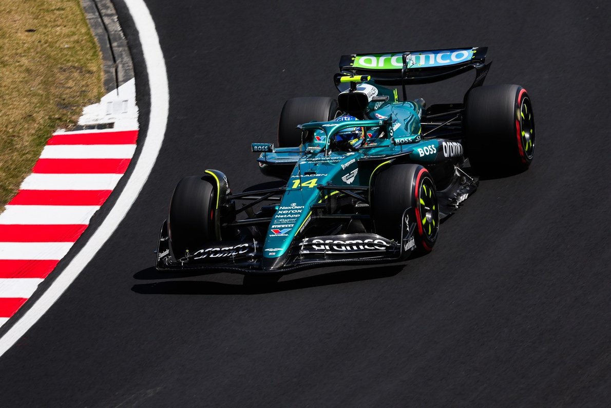  és  - Az F1-szakértő két ok miatt „aggódik” az Aston Martinért