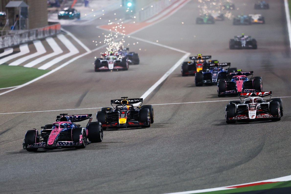 Történelmi mélypont után felélénkült a F1-es mezőny versengése