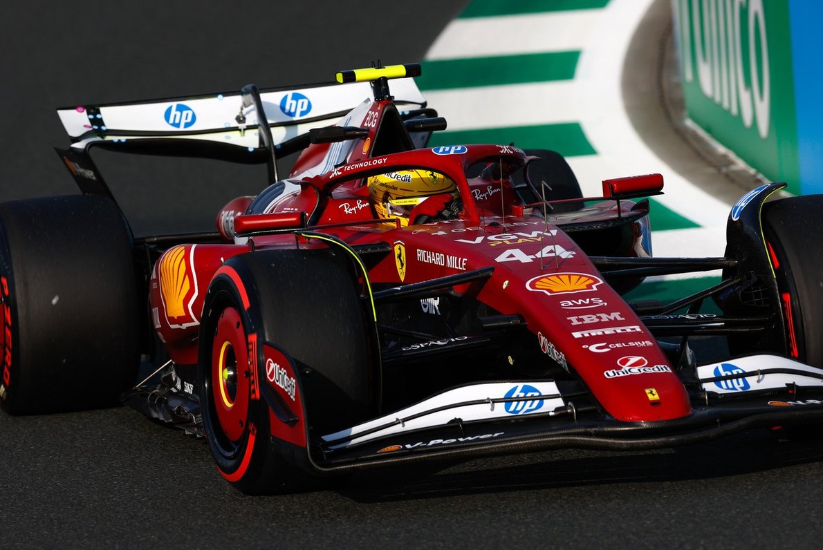  és  - Leclerc rávilágított Hamilton Ferrari-nehézségeinek okára a Szaúdi Nagydíjon