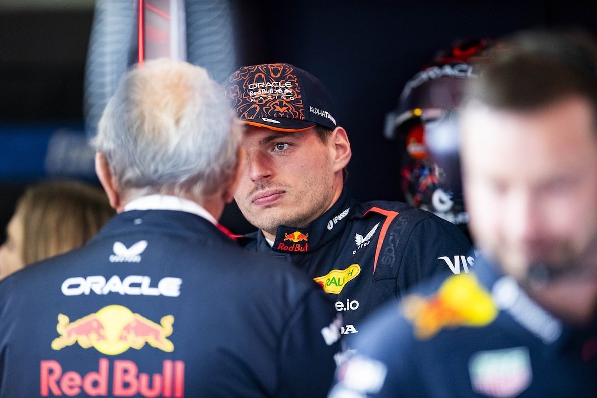  és  - Verstappen: Most tényleg itt fogunk ülni három órát? Versenyeznünk kellene!