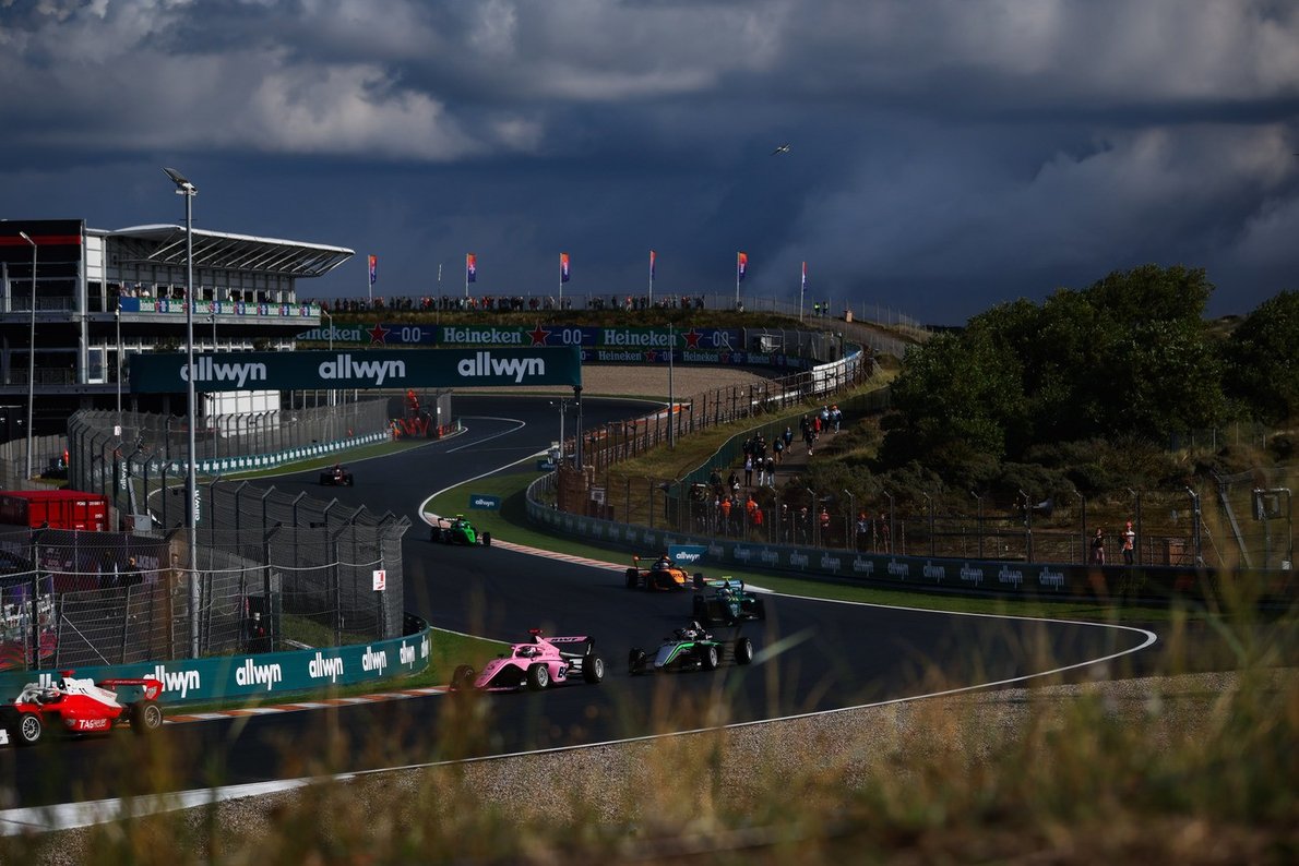 Esőfelhők tornyosulnak a Holland Nagydíj fölé Zandvoortban - frissítve