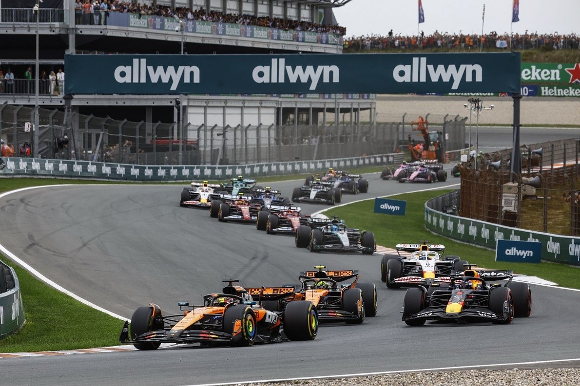 Már az első körben "megdöbbentette" Verstappen a Red Bullt Zandvoortban