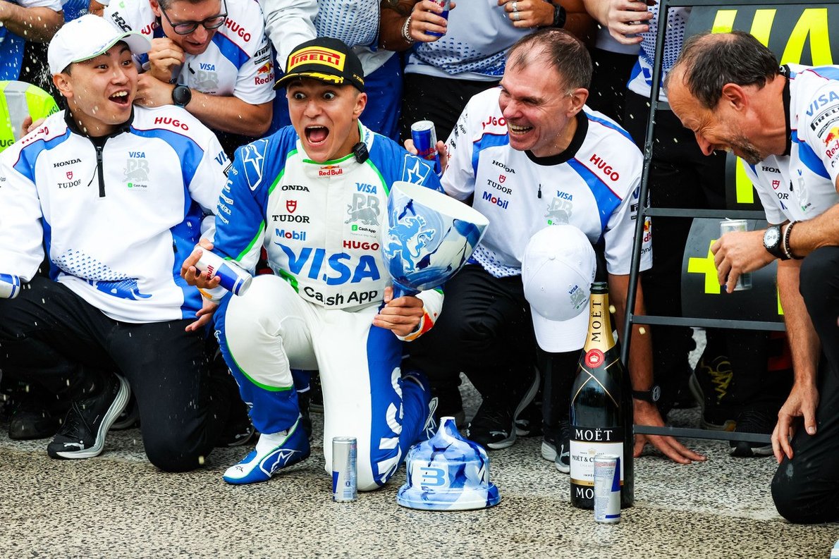  és  - Még főnökét is meglepte Hadjar „kényelmes” dobogója a Holland Nagydíjon