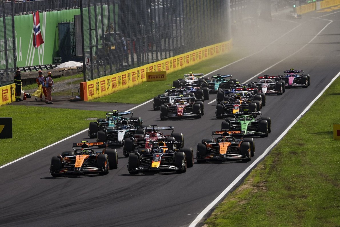  és  - F1.com erősorrend: maximális Max, remeklő újonc és hármas holtverseny