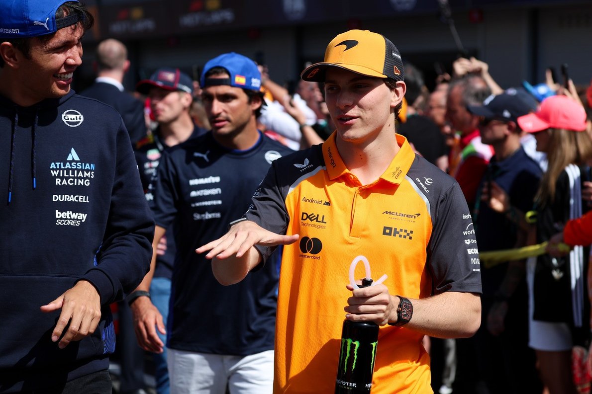  és  - Piastri tisztázta álláspontját a McLaren csapatutasítási ügyében