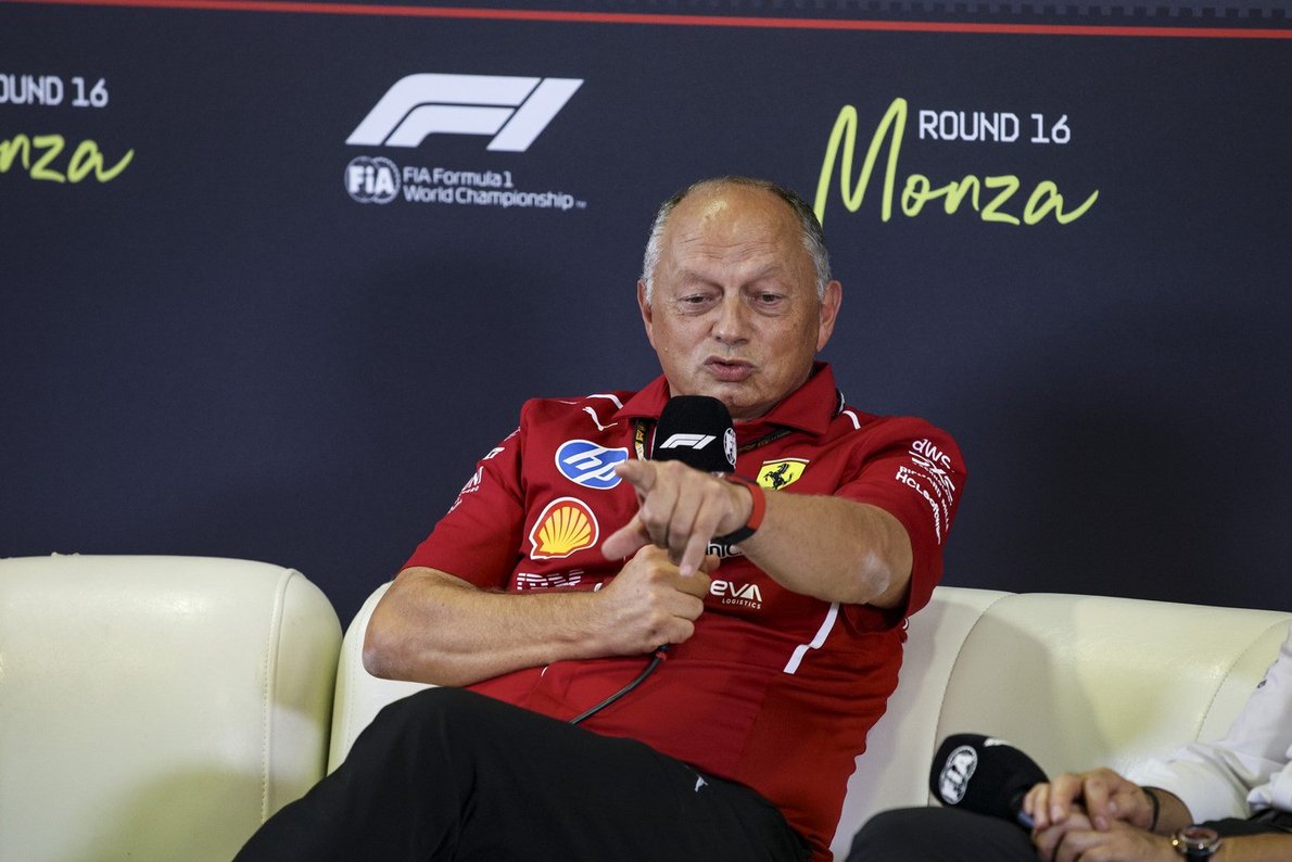  és  - Vasseur megmagyarázta, miért nem használta fel Hamilton segítségét Leclerc pole-jáért