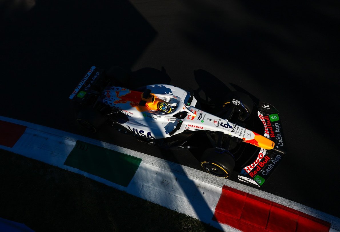  - Beidézték a stewardok a Red Bull pilótáját! - hivatalos