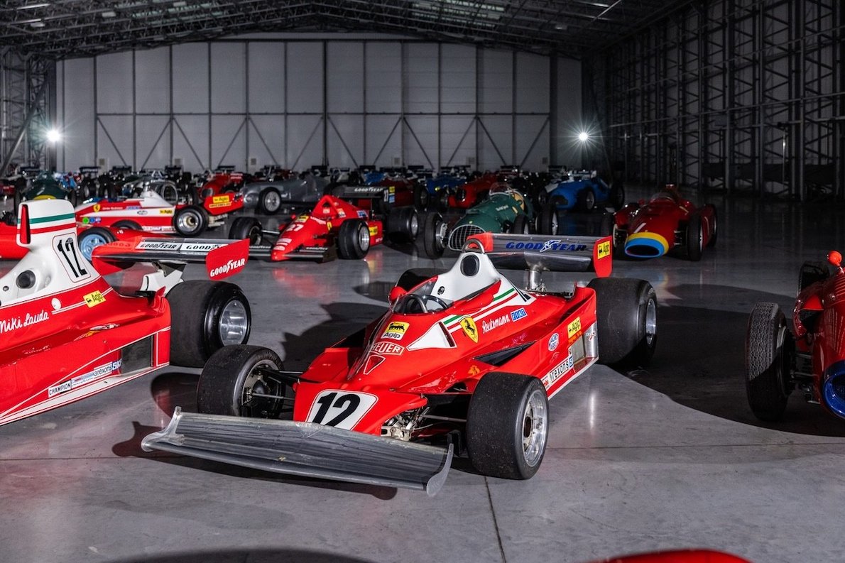 Az utolsó nagy döntés: Ecclestone megválik F1-es kincseitől