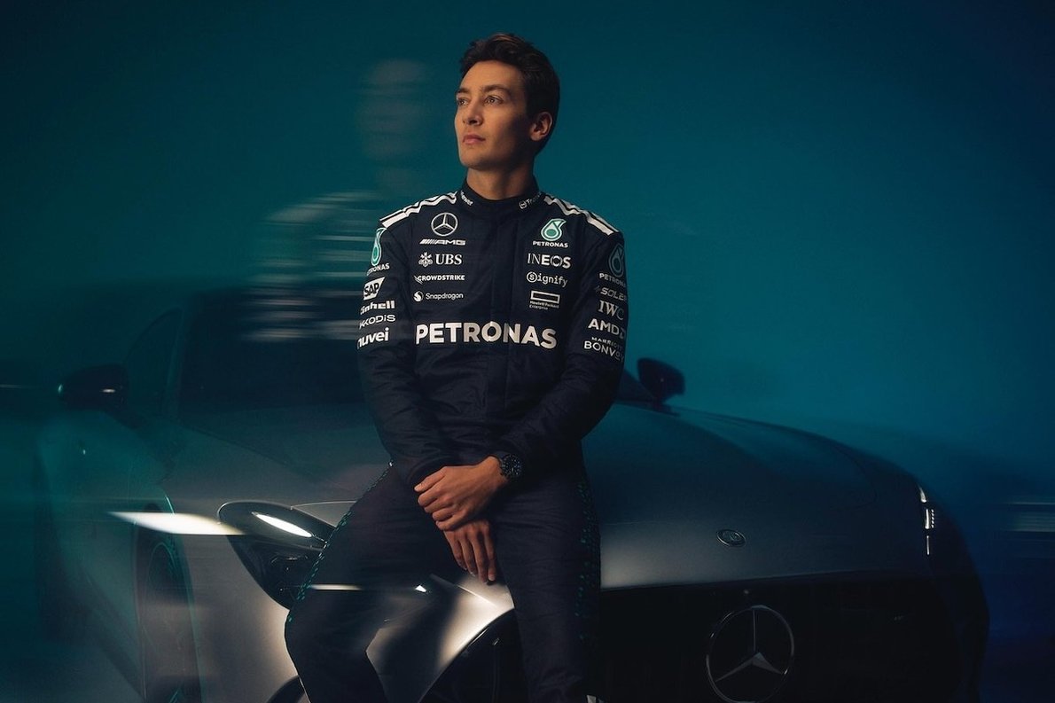  és  - Russell kemény játszmába kezdett a Mercedesszel - más istállók már kopogtatnak